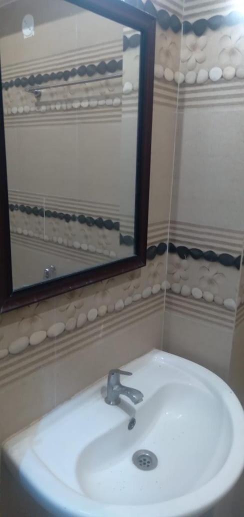 Ns Vijay Shesha Mahal Hotel Tiruvannāmalai Buitenkant foto